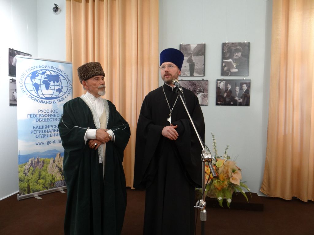 В Уфе открылась фотовыставка, посвященная Всемирному дню авиации и космонавтики