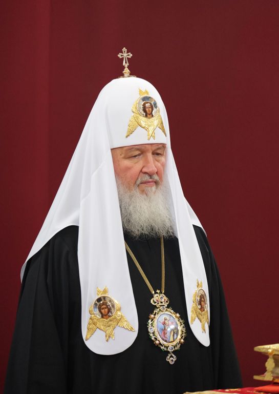 Патриарх Кирилл подписал петицию за запрет абортов в России