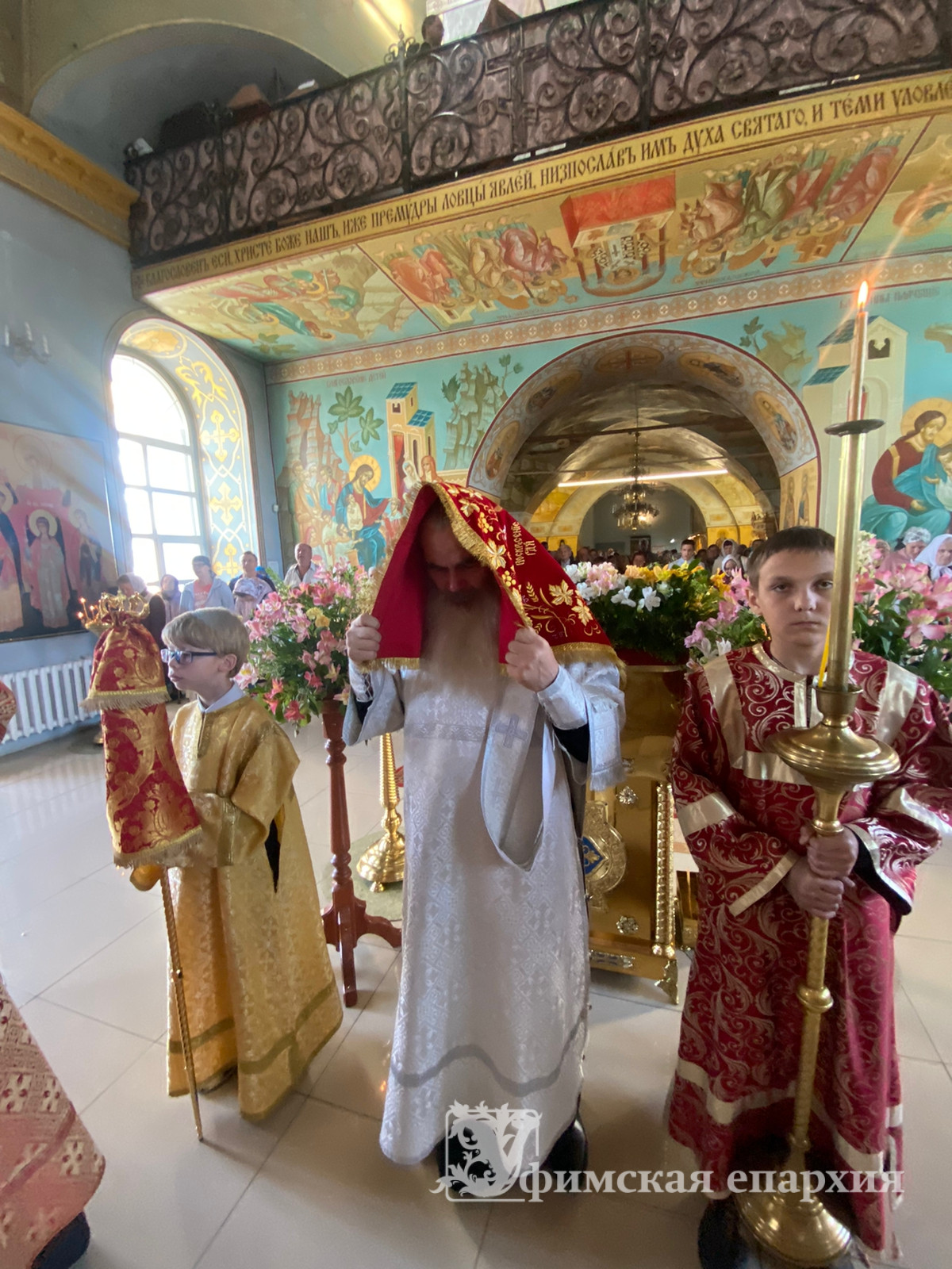 Служение митр.Никона в праздник Перенесения мощей святителя Николая Чудотворца: фото 9