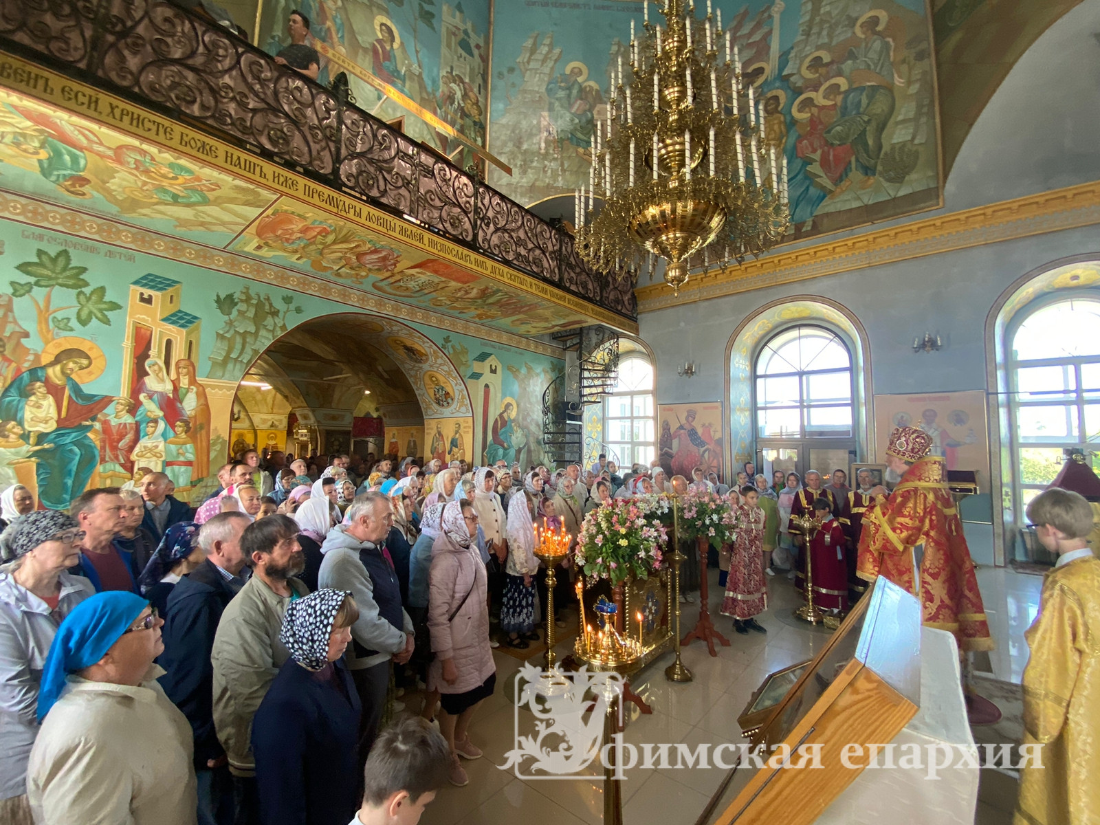 Служение митр.Никона в праздник Перенесения мощей святителя Николая Чудотворца