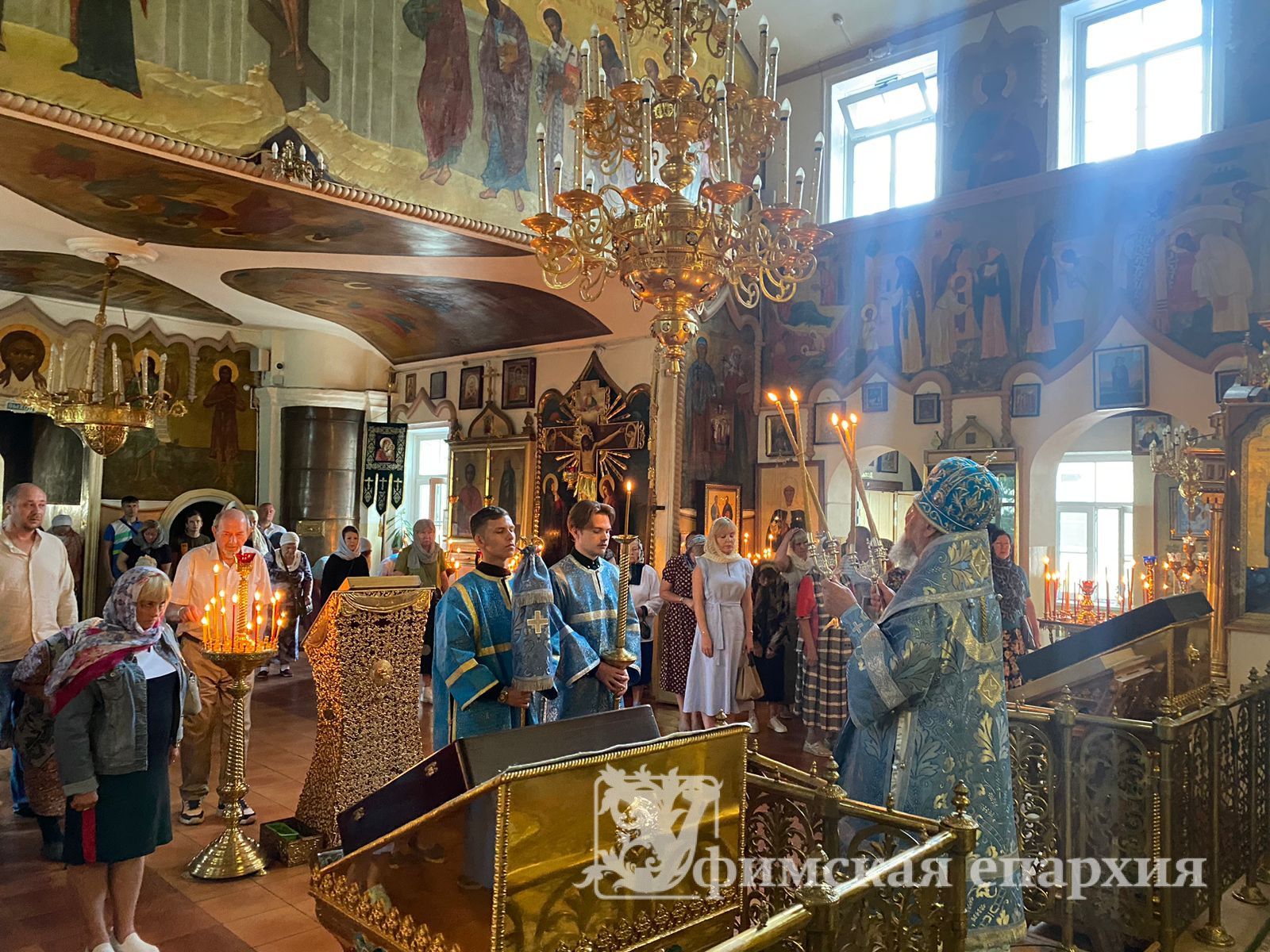 Служение митр.Никона в праздник иконы Божией Матери «Троеручица»