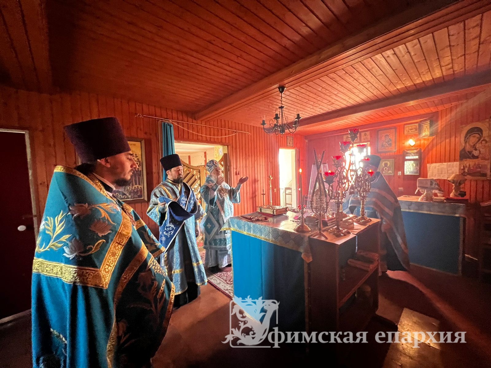 Служение митрополита Никона в Субботу Акафиста: фото 2