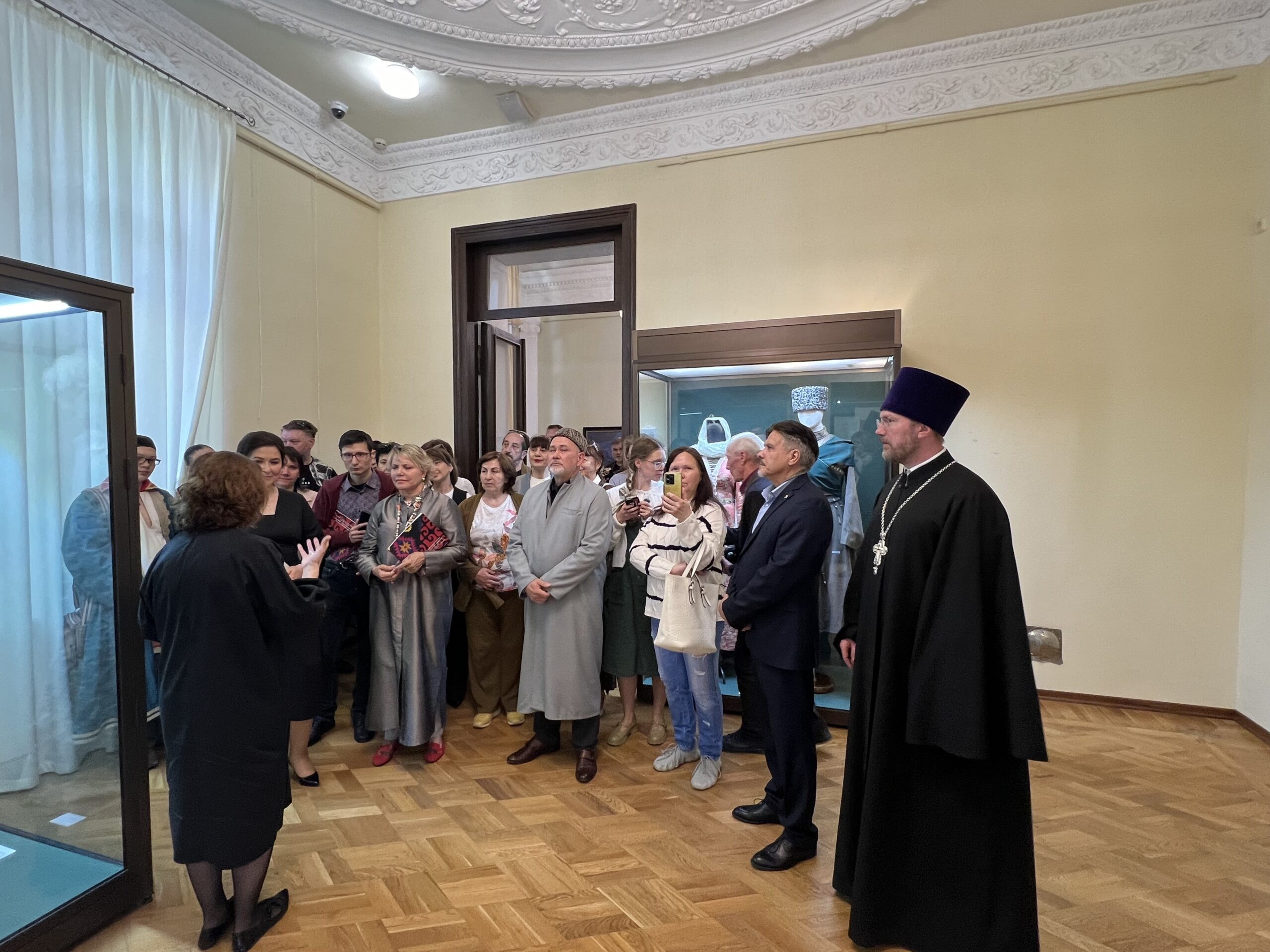 В Уфе открылась выставка «Истоки народной культуры: орнаменты, образы, символы»