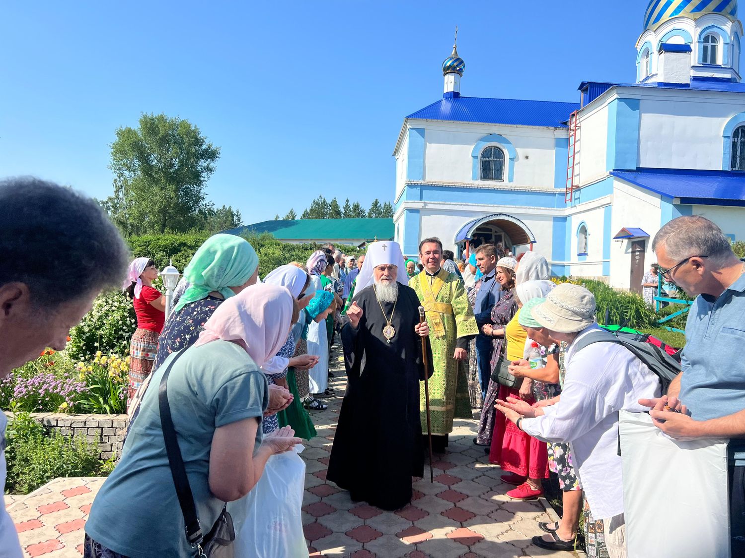 Архиерейское богослужение в День Святого Духа: фото 3