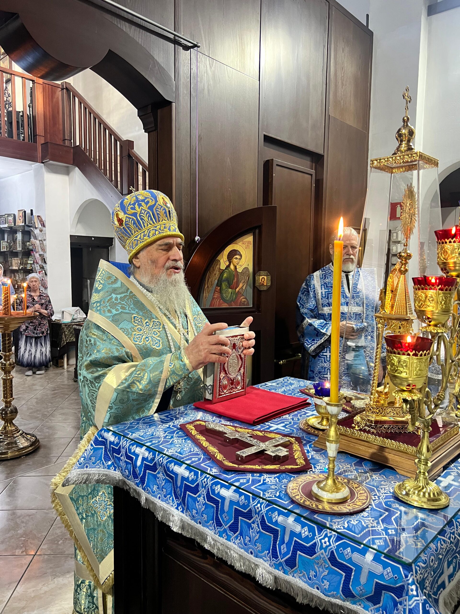 Митрополит Никон возглавил престольный праздник в Скорбященском храме г. Уфы: фото 2