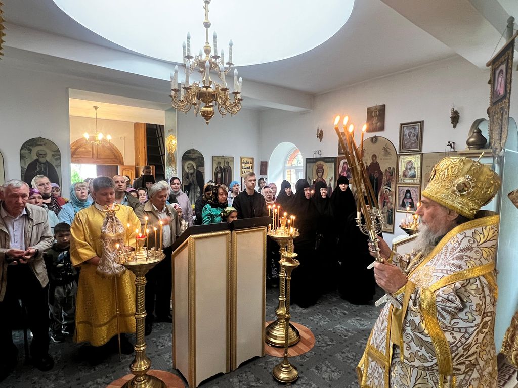 Служение митрополита Никона в Неделю 12-ю по Пятидесятнице: фото 5