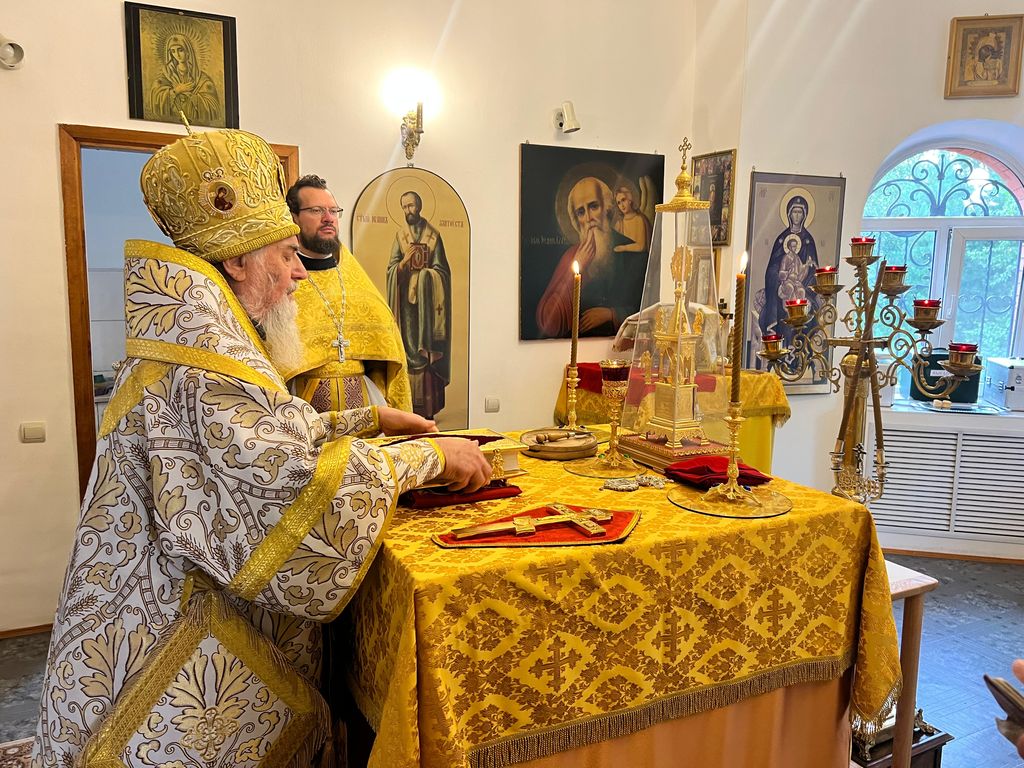 Служение митрополита Никона в Неделю 12-ю по Пятидесятнице: фото 1